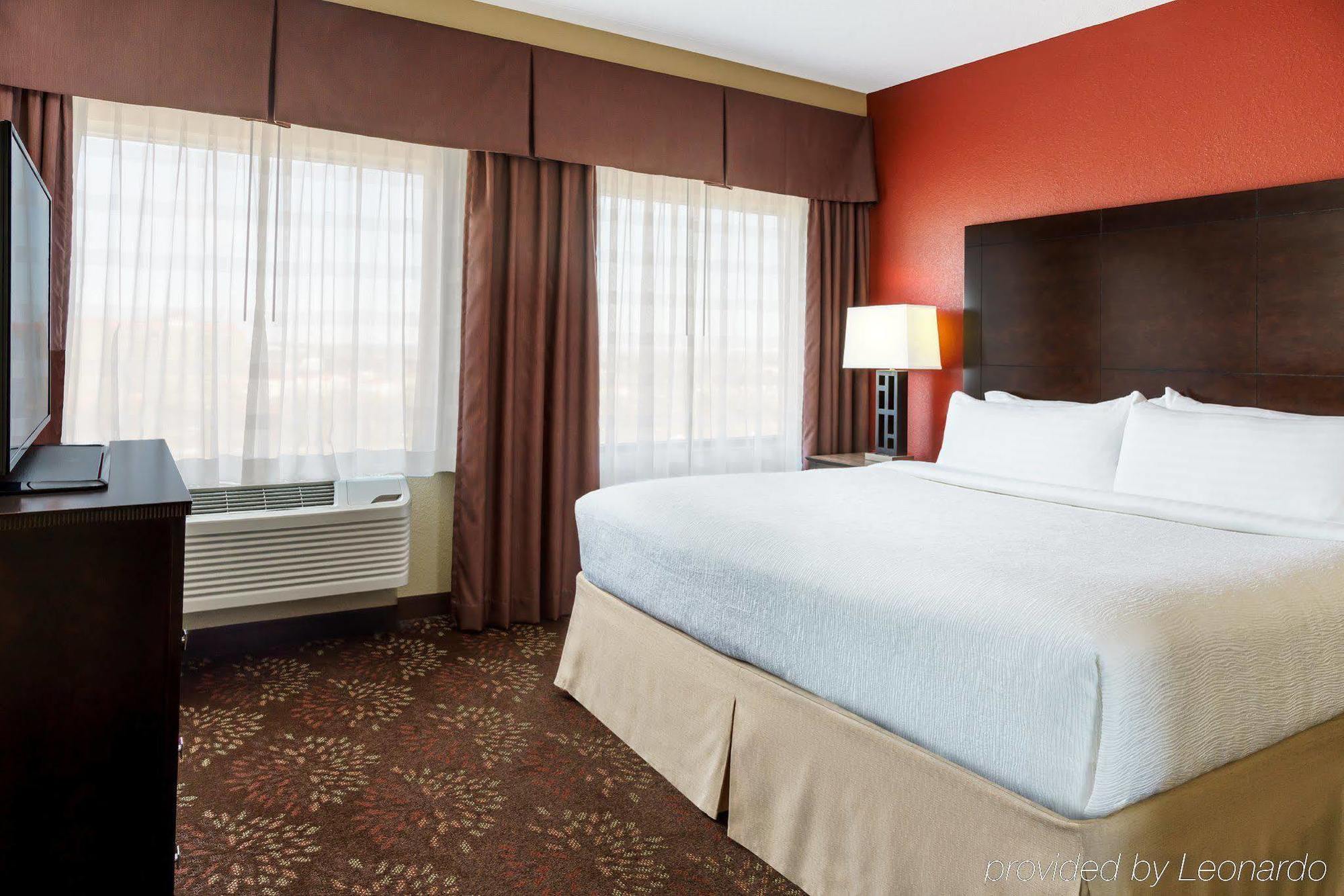 Holiday Inn Charlotte University By Ihg Ngoại thất bức ảnh