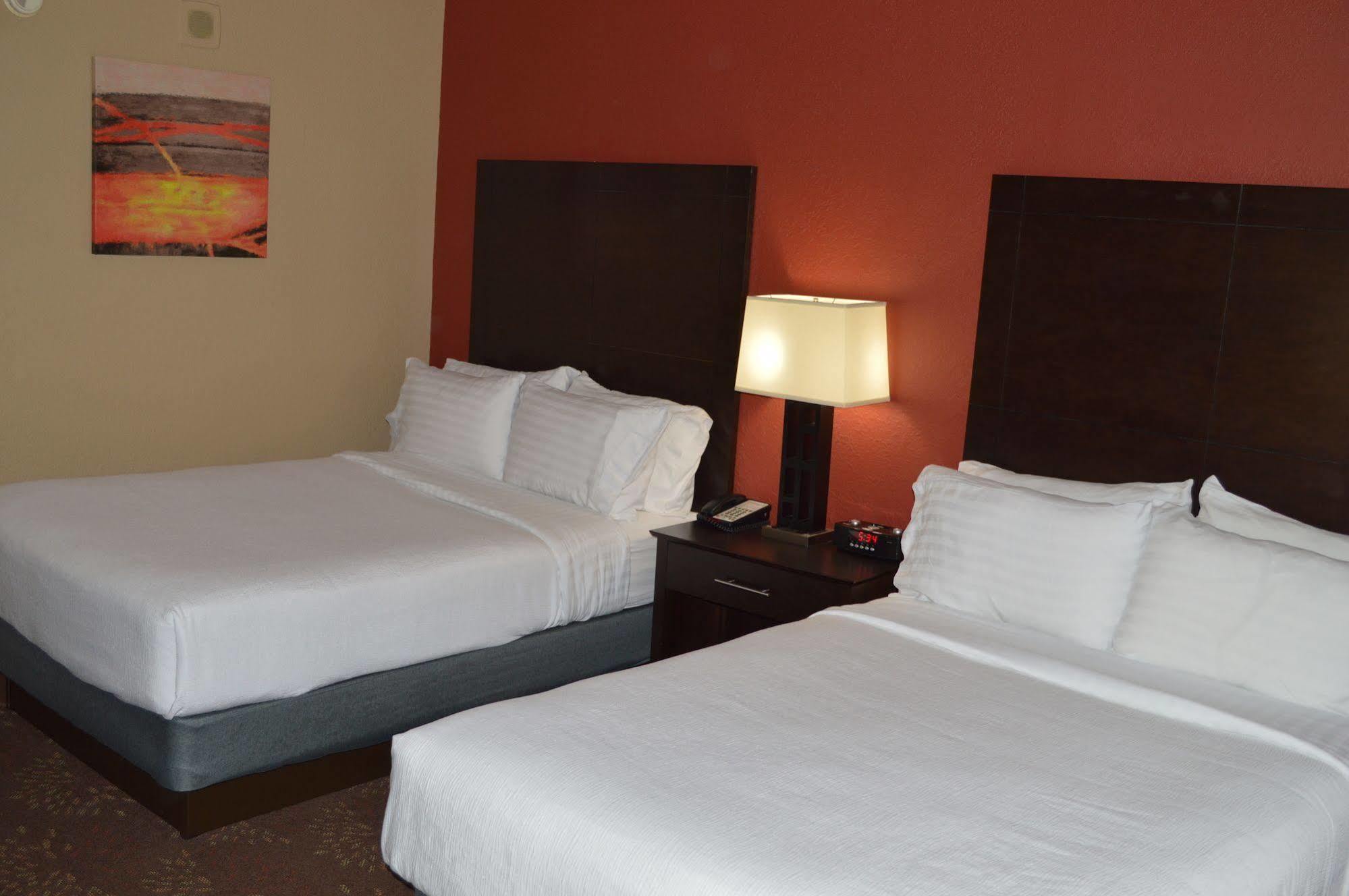 Holiday Inn Charlotte University By Ihg Ngoại thất bức ảnh