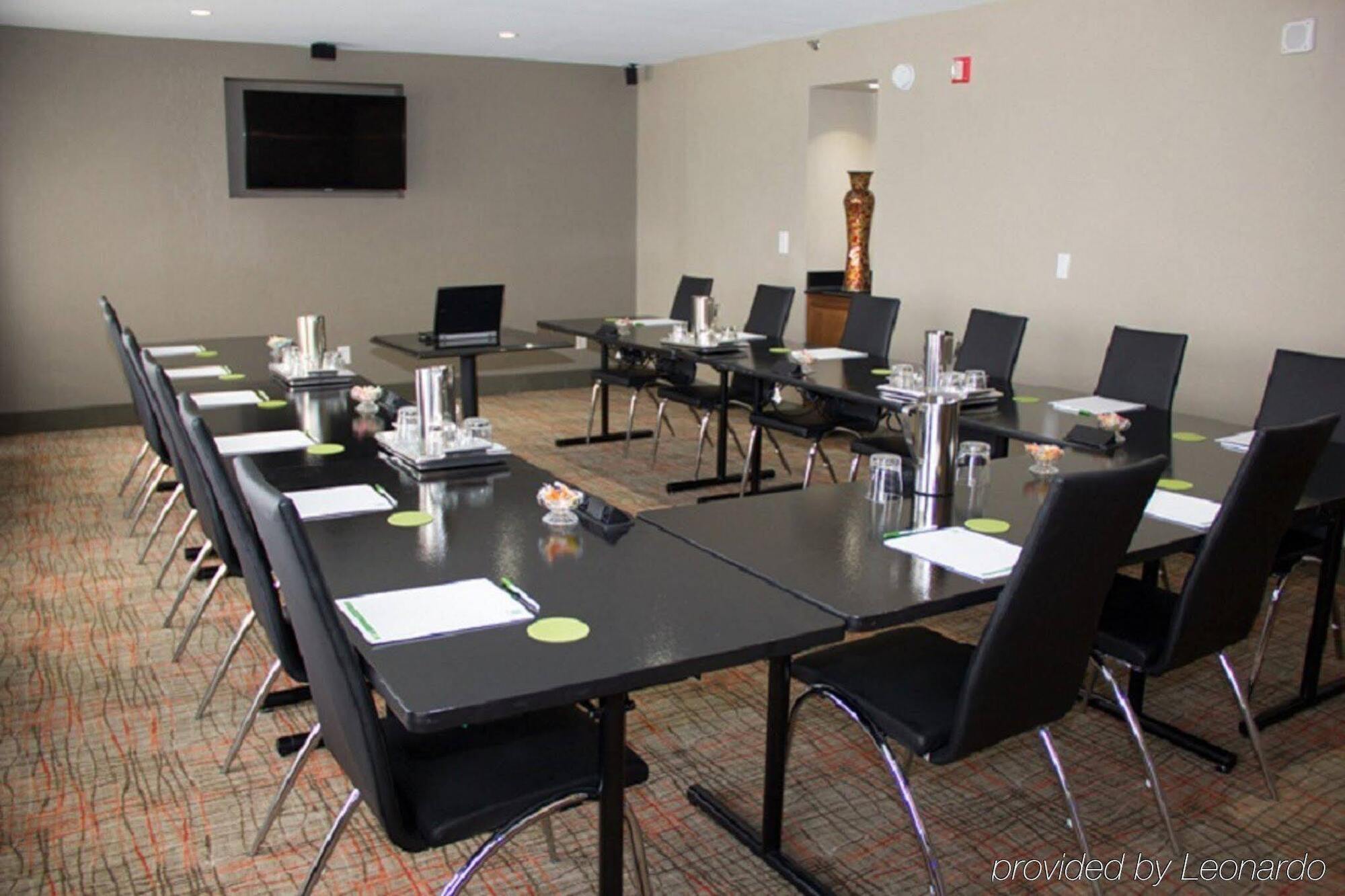 Holiday Inn Charlotte University By Ihg Ngoại thất bức ảnh